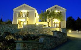 Adastra Ithaca Luxury Suites